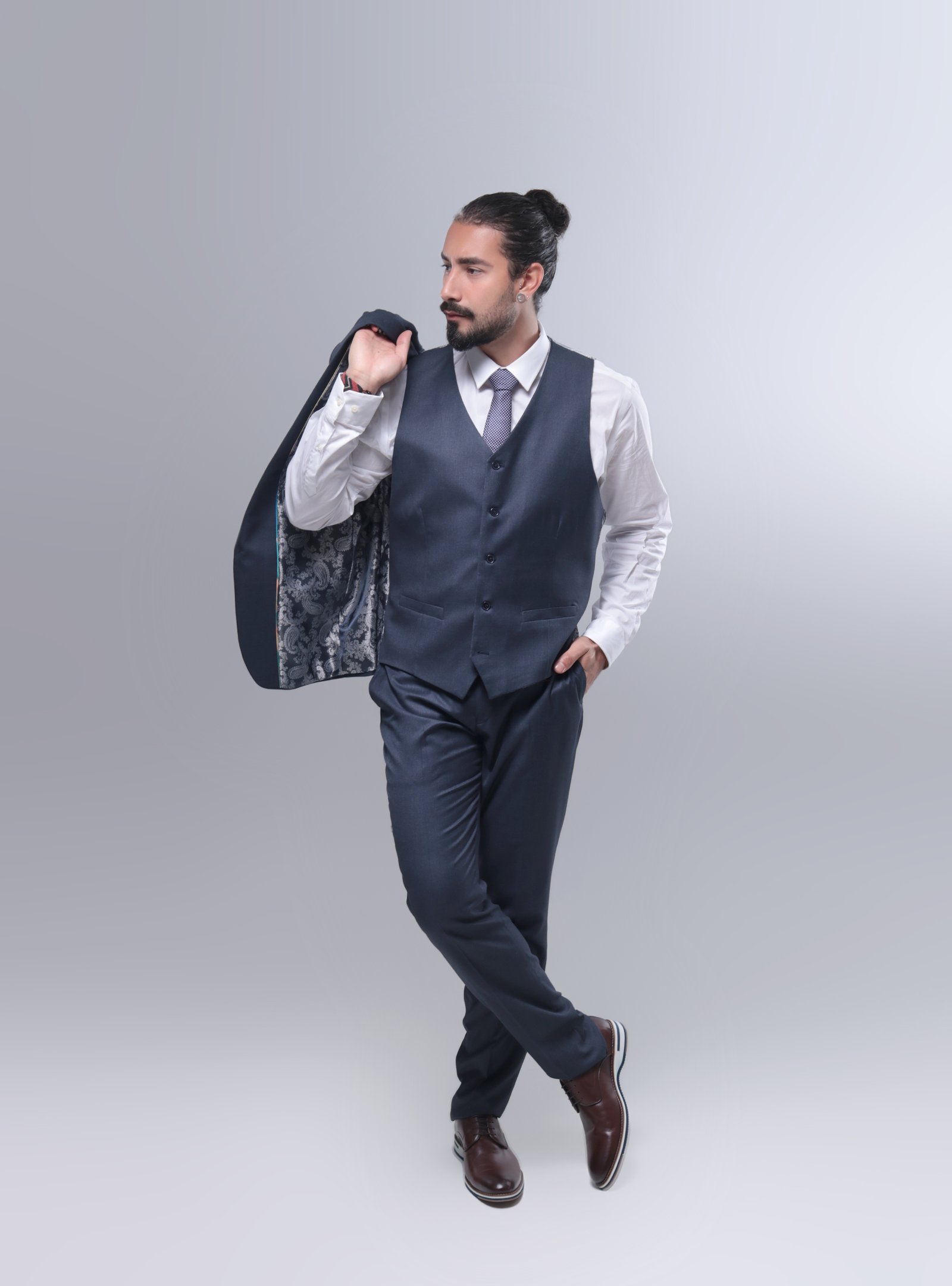 Forro interno em padronagem paisley de um blazer aberto